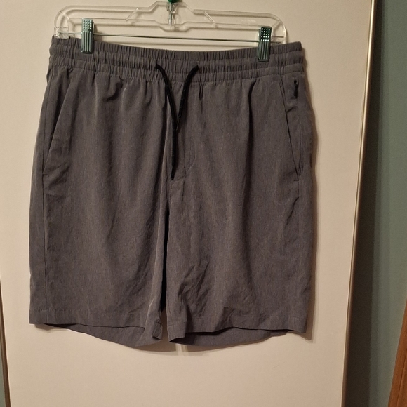 Old Navy Men's Athletic Gray Shorts - Picture 1 of 10